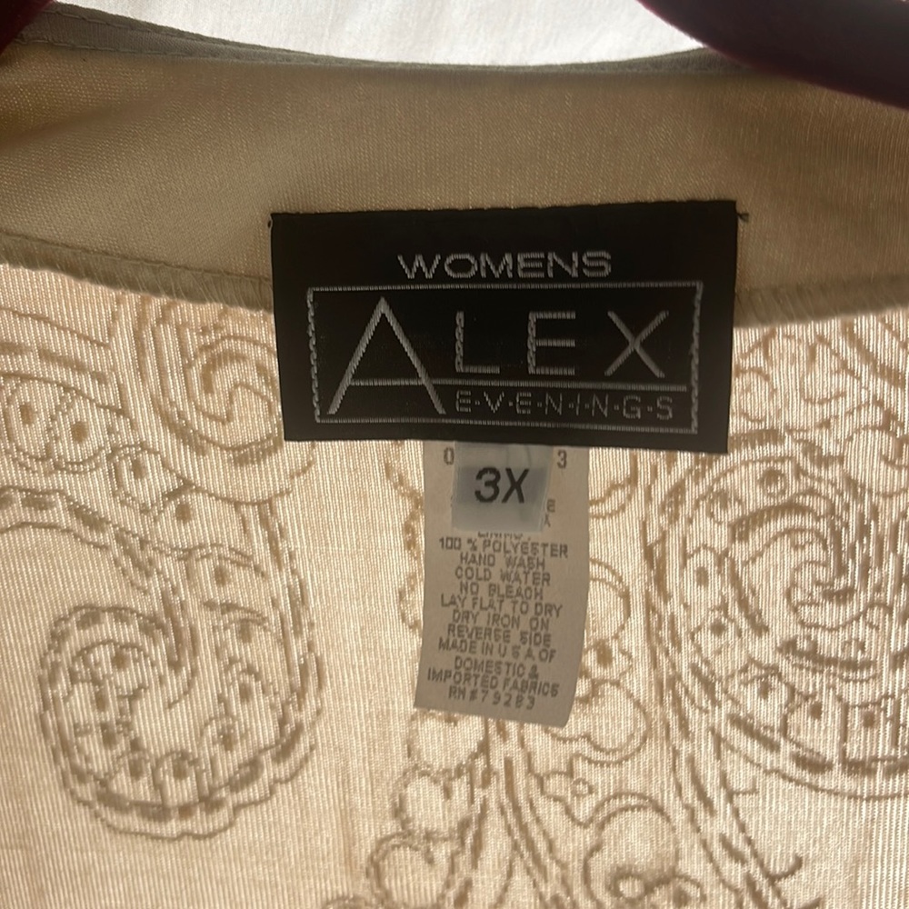 Nice dress top 2 piece as shown size 3x